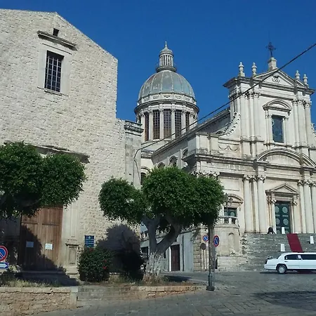Vista Mare Tra I Luoghi Di Montalbano *